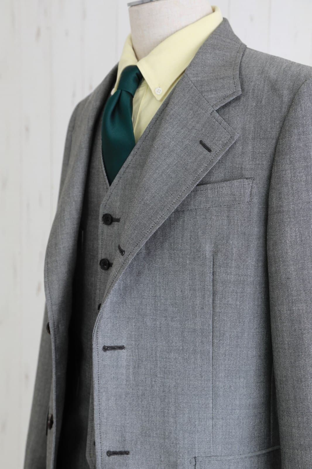Grey Three-Piece のオーダースーツ