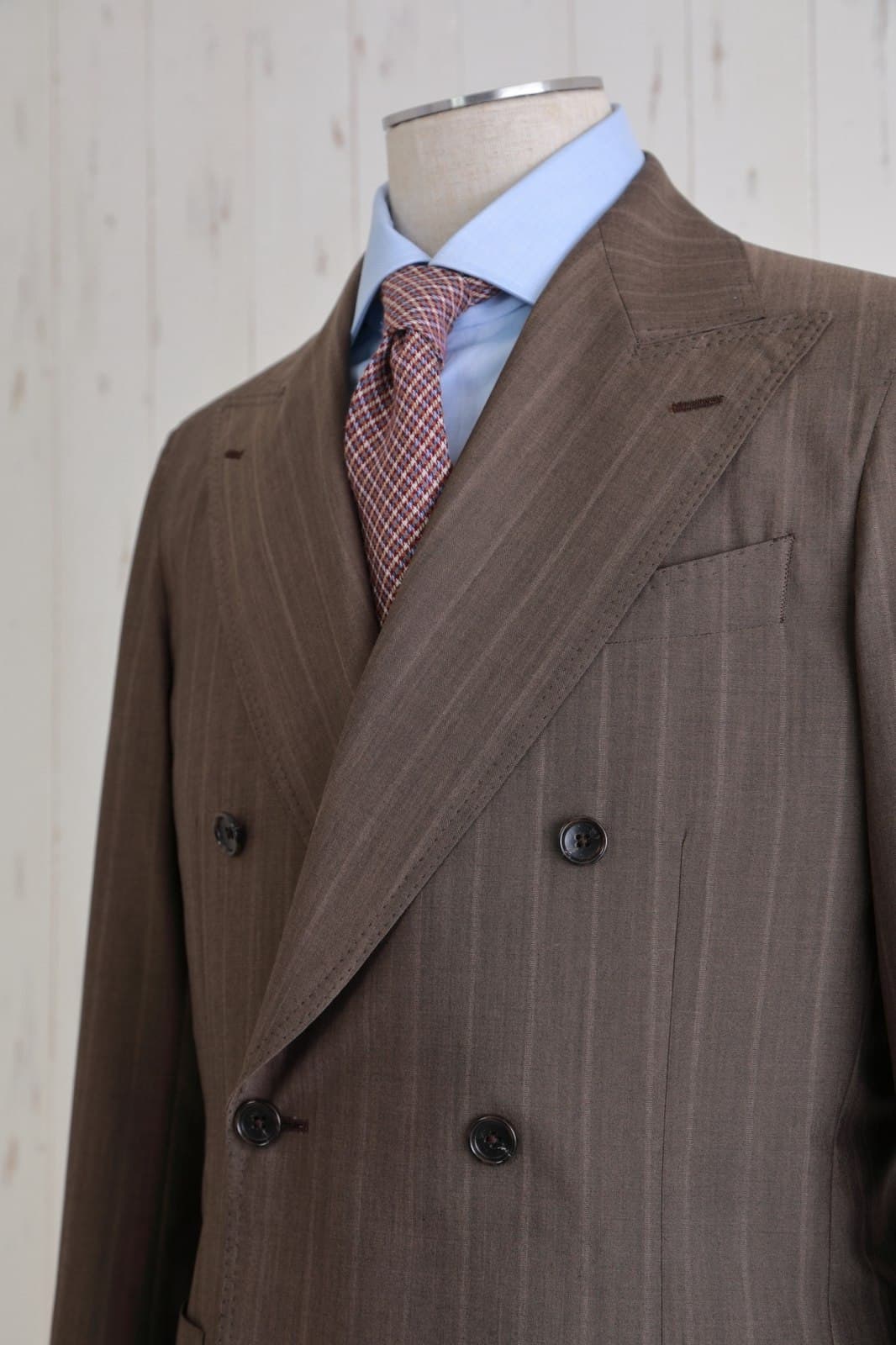 Brown Pinstripe のオーダースーツ